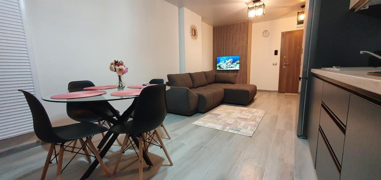 Helin Apartament By Alezzi N10 Navodari Exterior photo
